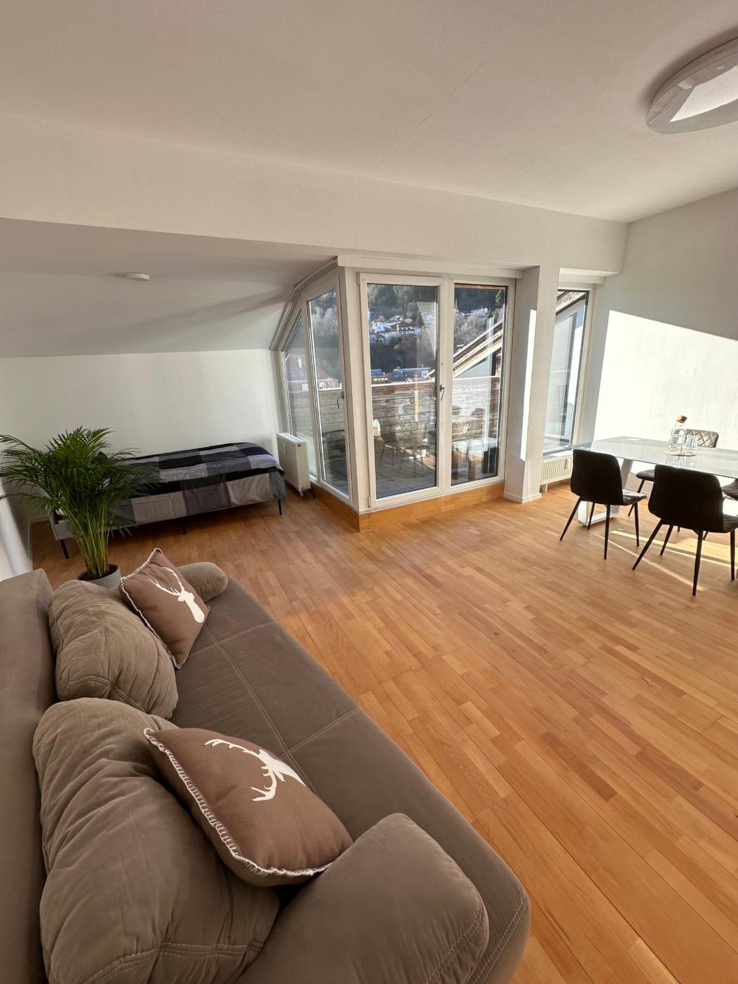 Geraeumiges Sonniges Apartment Mit Bergblick Imst Eksteriør bilde