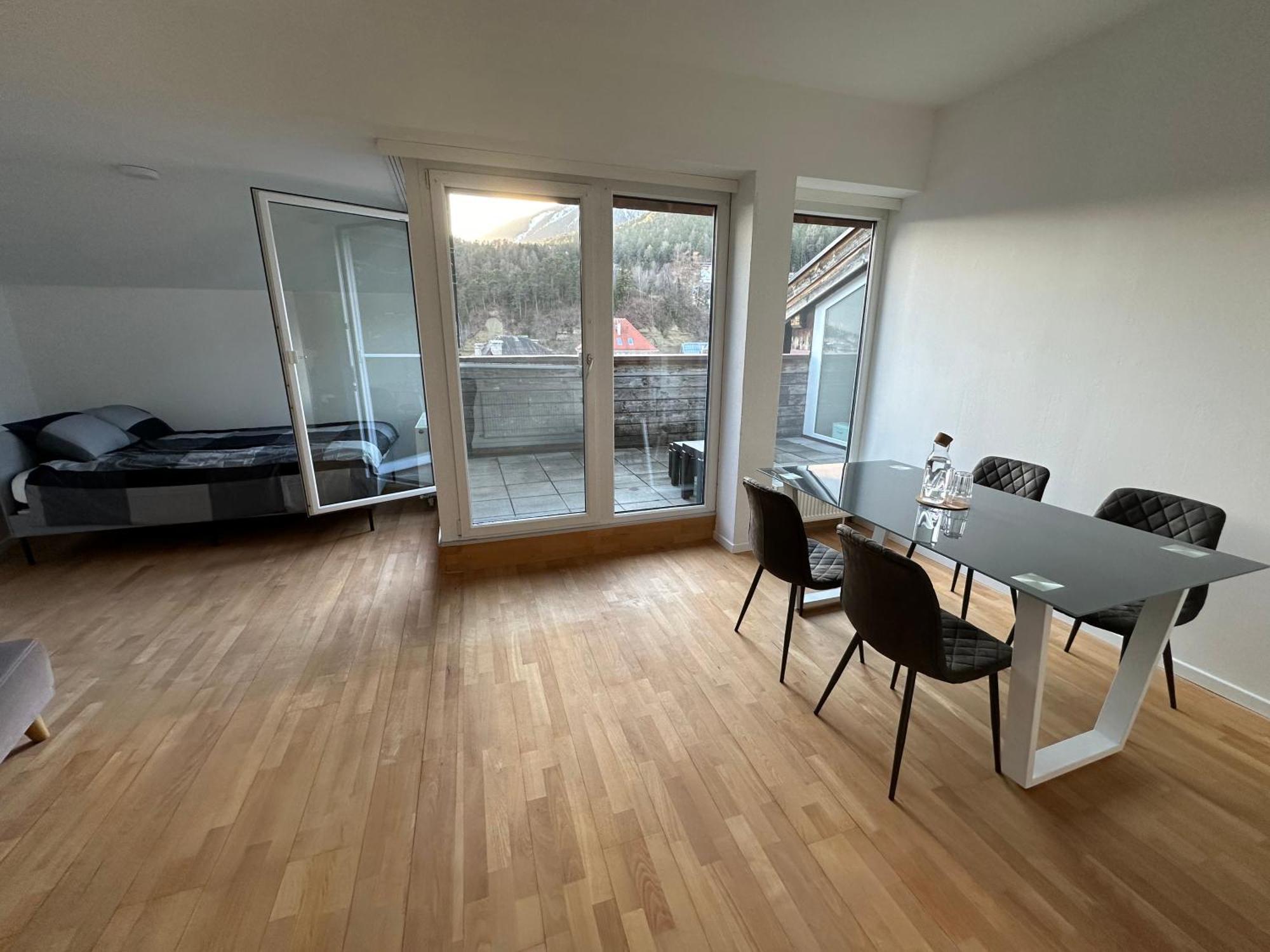 Geraeumiges Sonniges Apartment Mit Bergblick Imst Eksteriør bilde