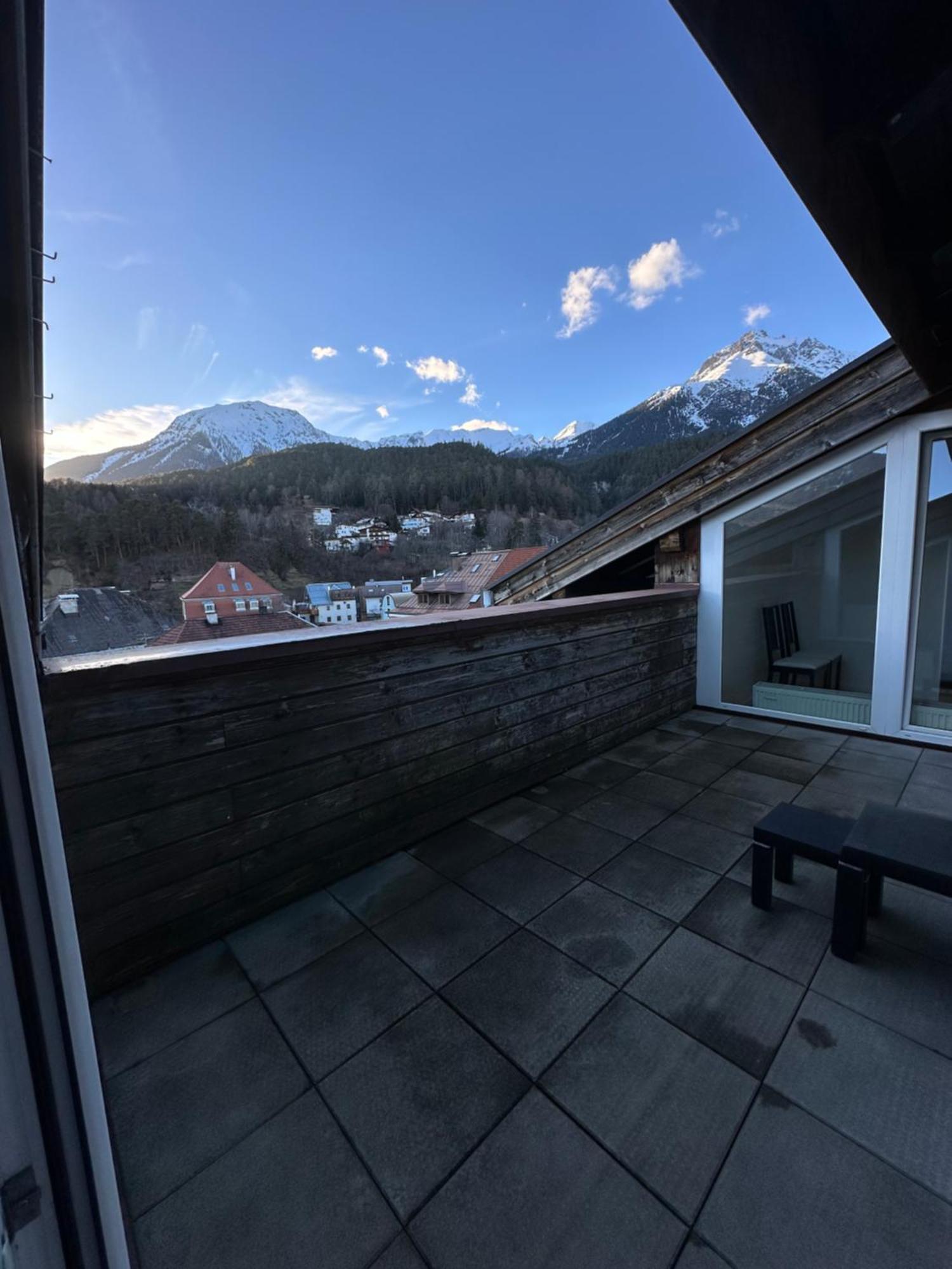 Geraeumiges Sonniges Apartment Mit Bergblick Imst Eksteriør bilde